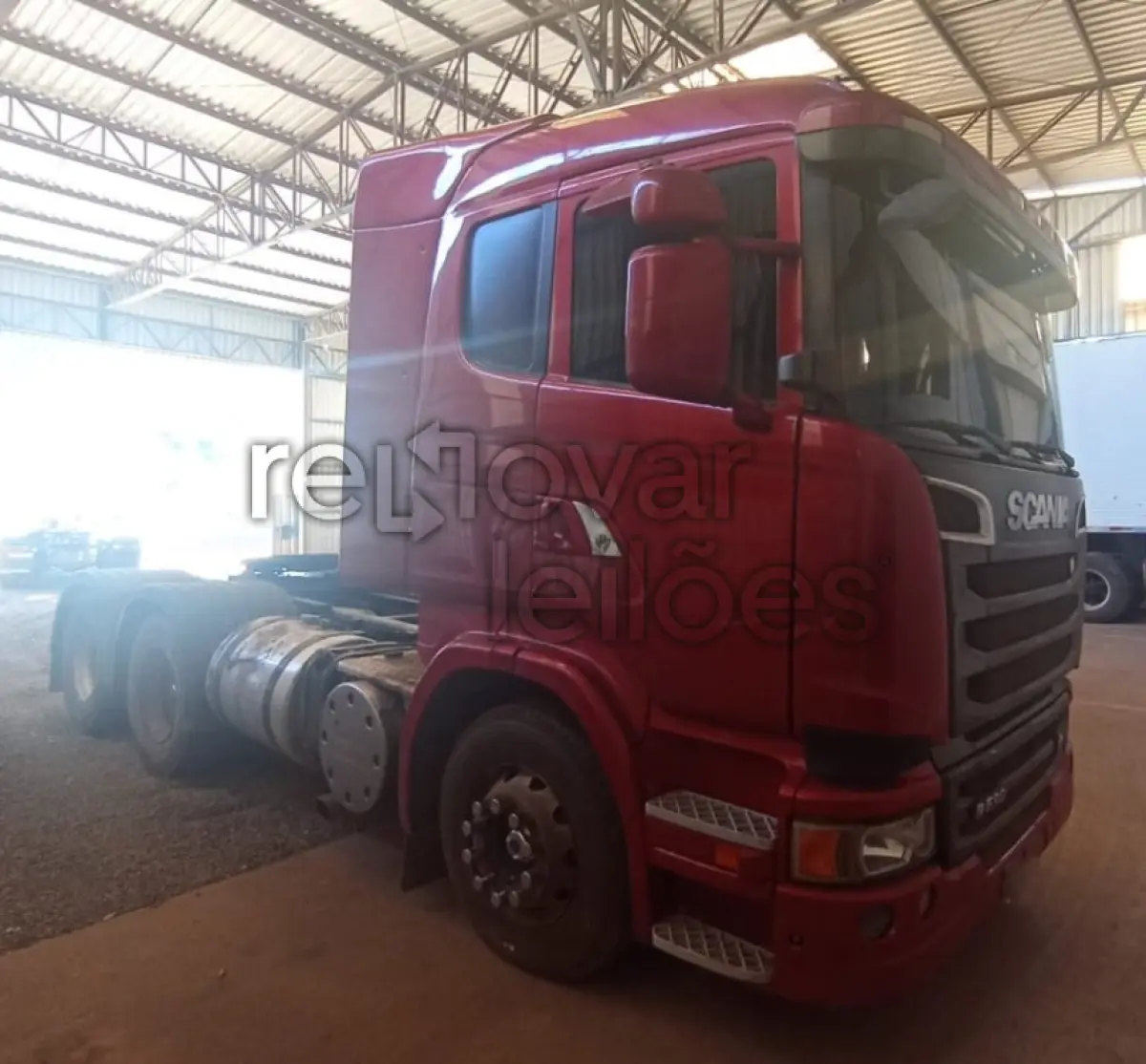 LOTE 001 - SCANIA/R560 A 6X4 - 2014/2014 - CRESOL CONEXÃO - DEPOSITADO EM MEDIANEIRA/PR