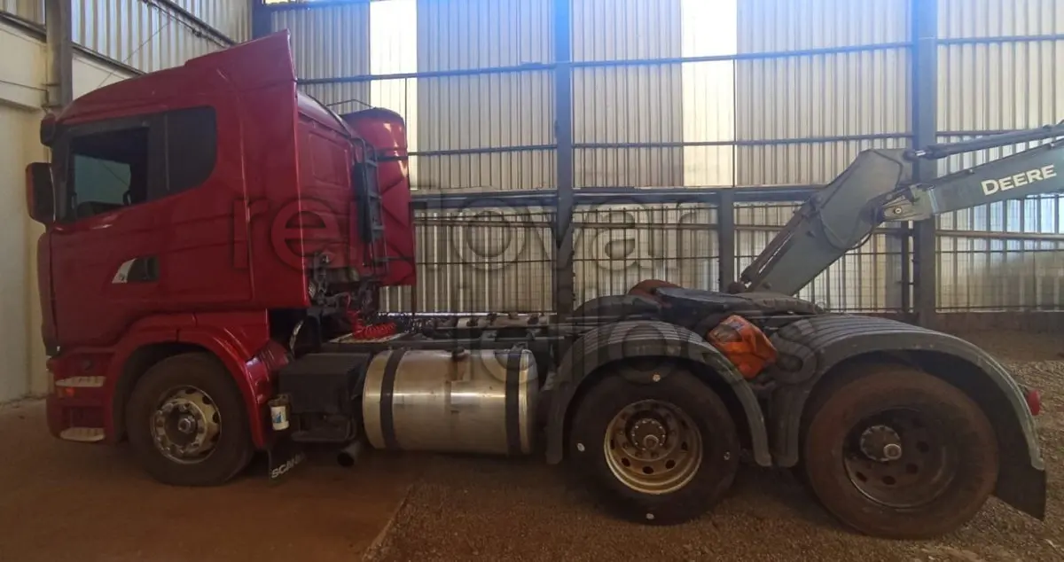 LOTE 001 - SCANIA/R560 A 6X4 - 2014/2014 - CRESOL CONEXÃO - DEPOSITADO EM MEDIANEIRA/PR