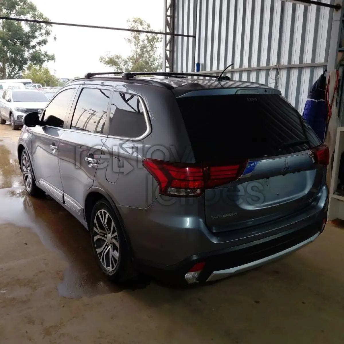 LOTE 022 - MITSUBISHI OUTLANDER 3.0 GT - ANO 2015/2016 - COMPLETO - SICREDI BOTUCARAÍ - DEPOSITADO EM SANTO ÂNGELO/RS
