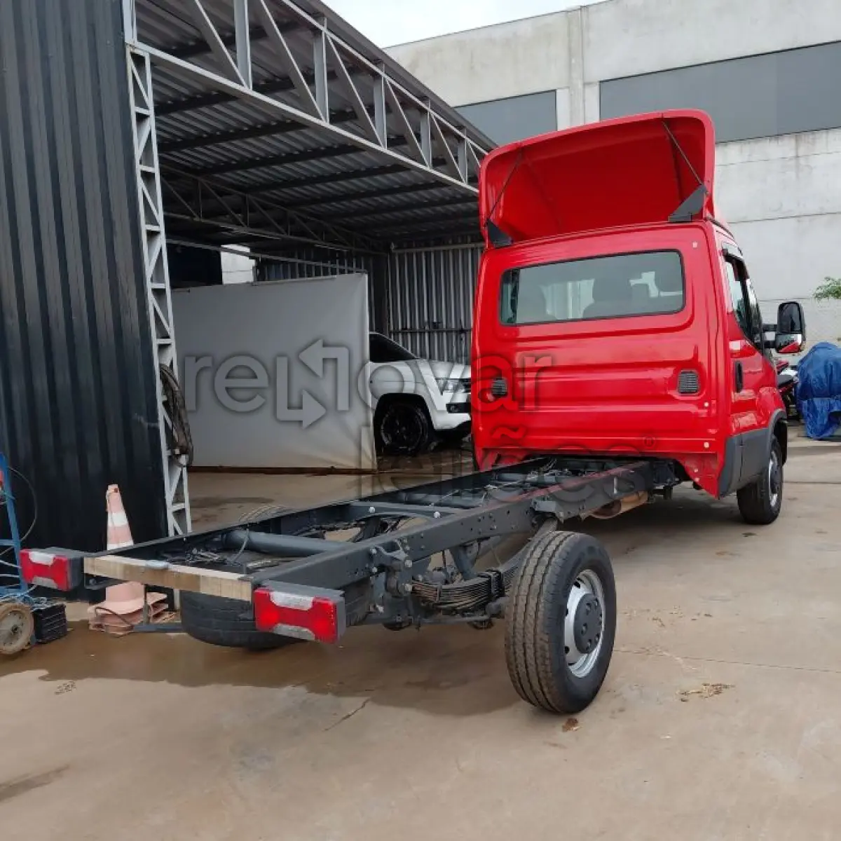 LOTE 021 - IVECO DAILY 35-150CS - ANO 2021/2022 - COMPLETO - SICREDI ALIANÇA - DEPOSITADO EM SANTO ÂNGELO/RS