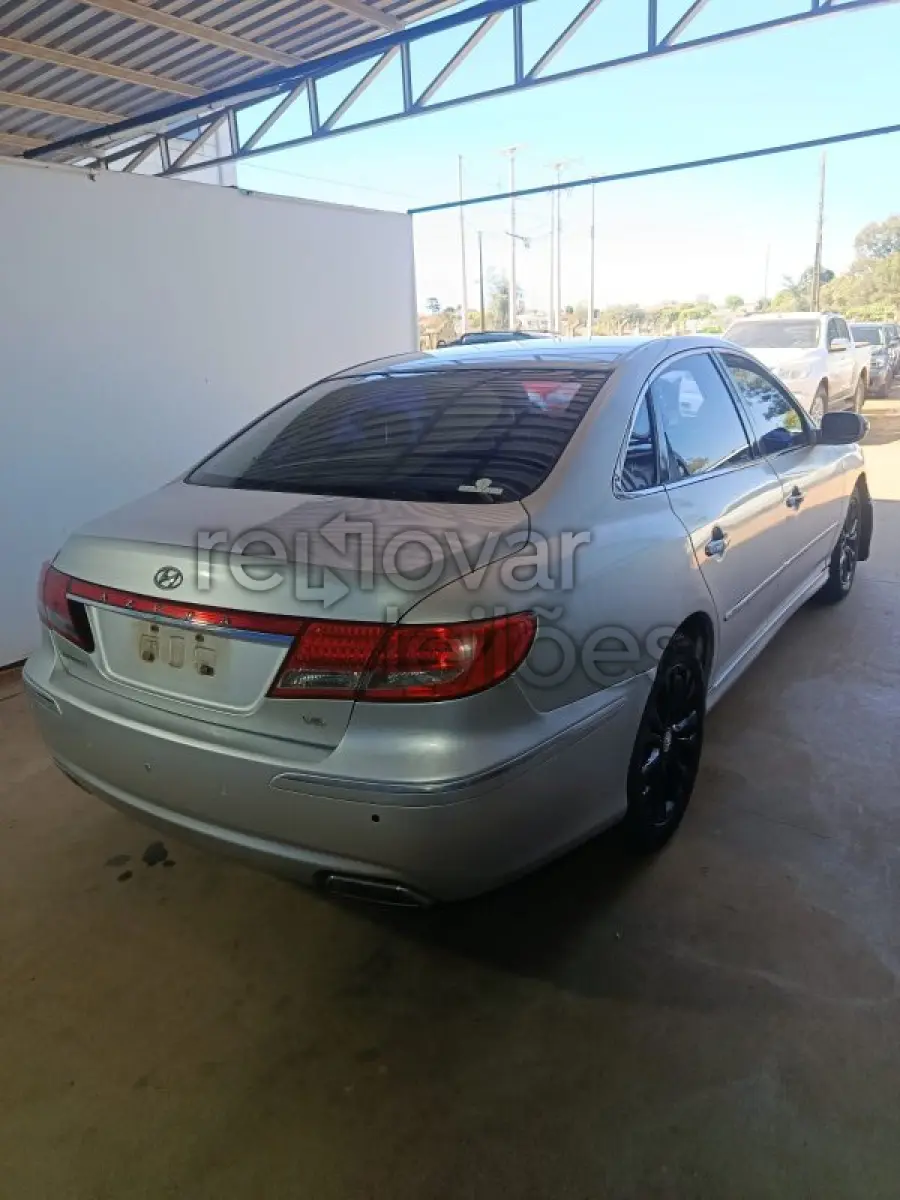 LOTE 053 - HYUNDAI AZERA 3.3 V6 - ANO 2010/2011 - COMPLETO - SICREDI GERAÇÕES - DEPOSITADO EM SANTO ÂNGELO/RS