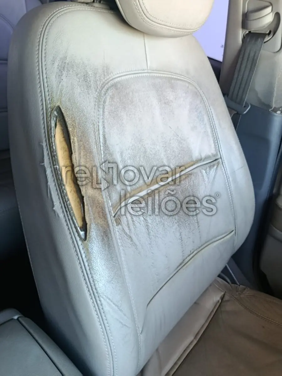 LOTE 053 - HYUNDAI AZERA 3.3 V6 - ANO 2010/2011 - COMPLETO - SICREDI GERAÇÕES - DEPOSITADO EM SANTO ÂNGELO/RS