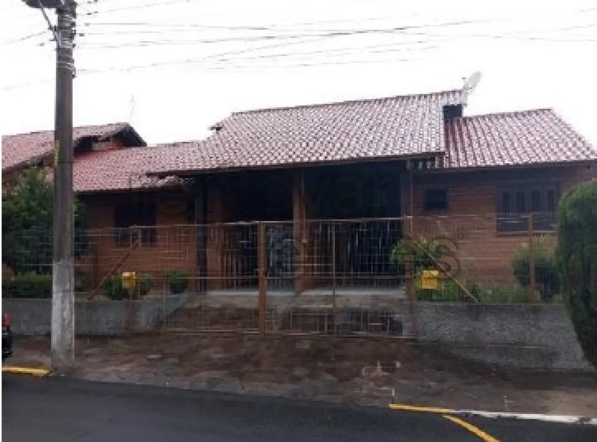LOTE 001 - CASA C/ 269,90 - IGREJINHA / RS
