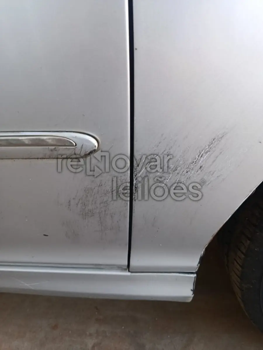 LOTE 053 - HYUNDAI AZERA 3.3 V6 - ANO 2010/2011 - COMPLETO - SICREDI GERAÇÕES - DEPOSITADO EM SANTO ÂNGELO/RS