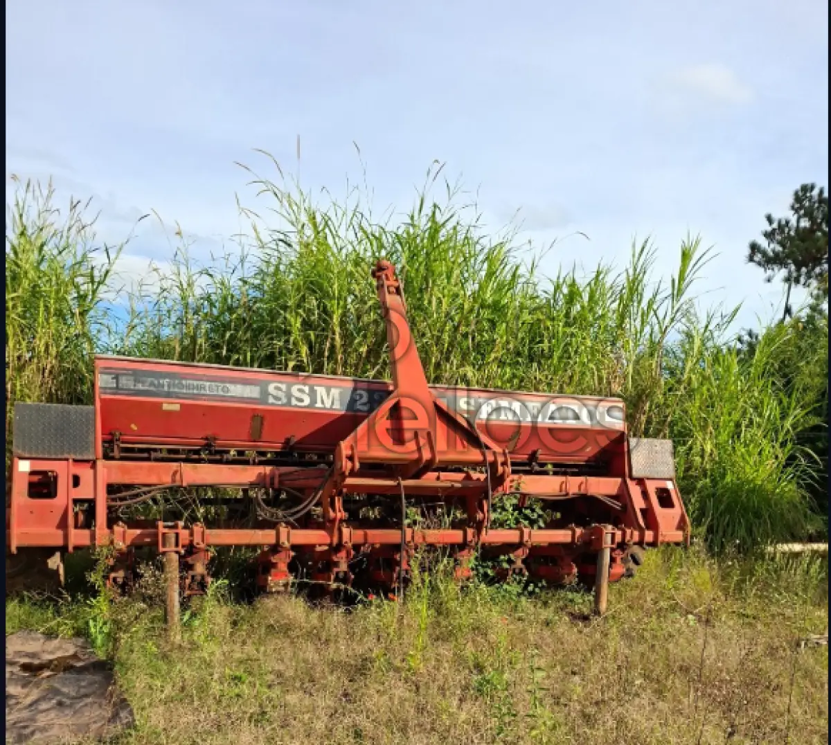 LOTE 048