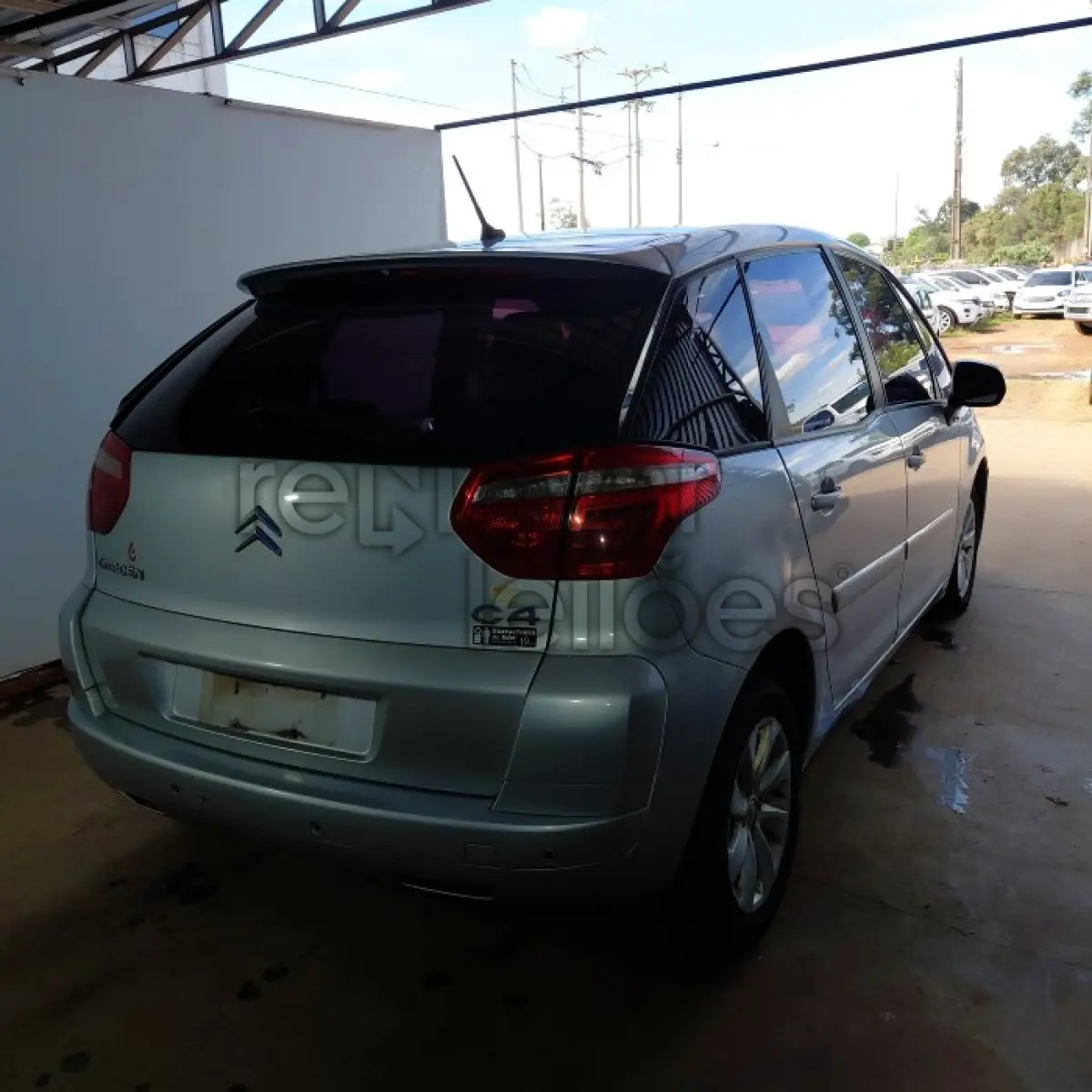 LOTE 018 - CITROEN C4 PICASSO - ANO 2009/2010 - COMPLETO - SICREDI GERAÇÕES - DEPOSITADO EM SANTO ÂNGELO/RS