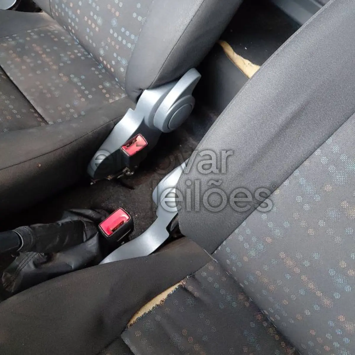 LOTE 001 - FIAT UNO VIVACE 1.0 - ANO 2015/2016 - CRESOL COOPERAR - DEPOSITADO EM SANTO ÂNGELO/RS