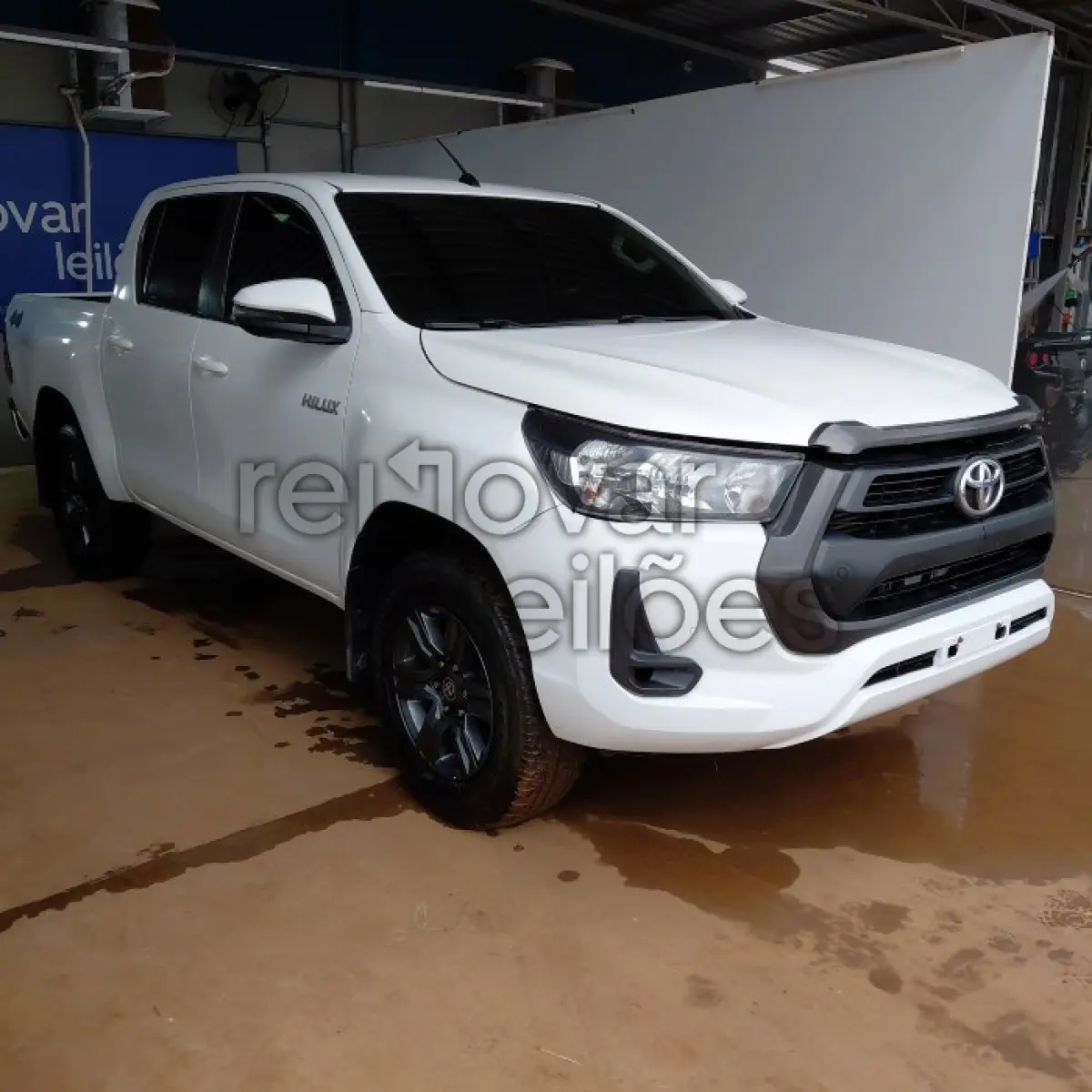 LOTE 028 - TOYOTA HILUX - ANO 2022/2022 - COMPLETO - SICREDI ALIANÇA - DEPOSITADO EM SANTO ÂNGELO/RS