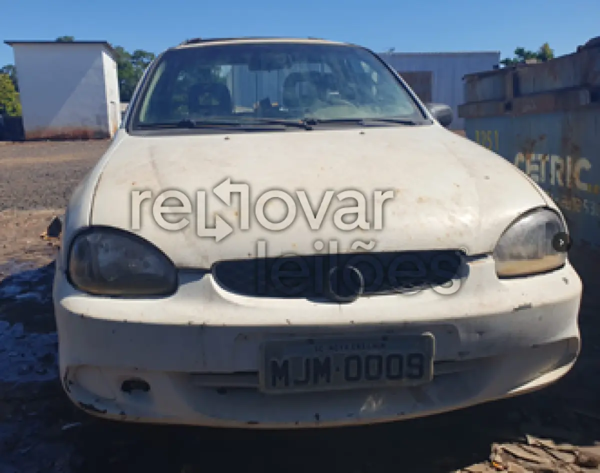 LOTE 001 - GM CORSA GL, 1999/2000, BRANCO, DEPOSITADO COM O EXECUTADO