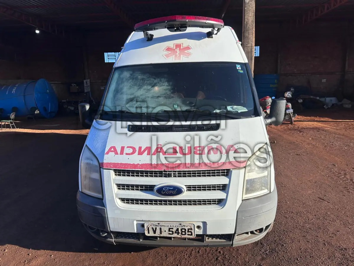LOTE 002 - FORD/TRANSIT AMB / ANO 2013/2013