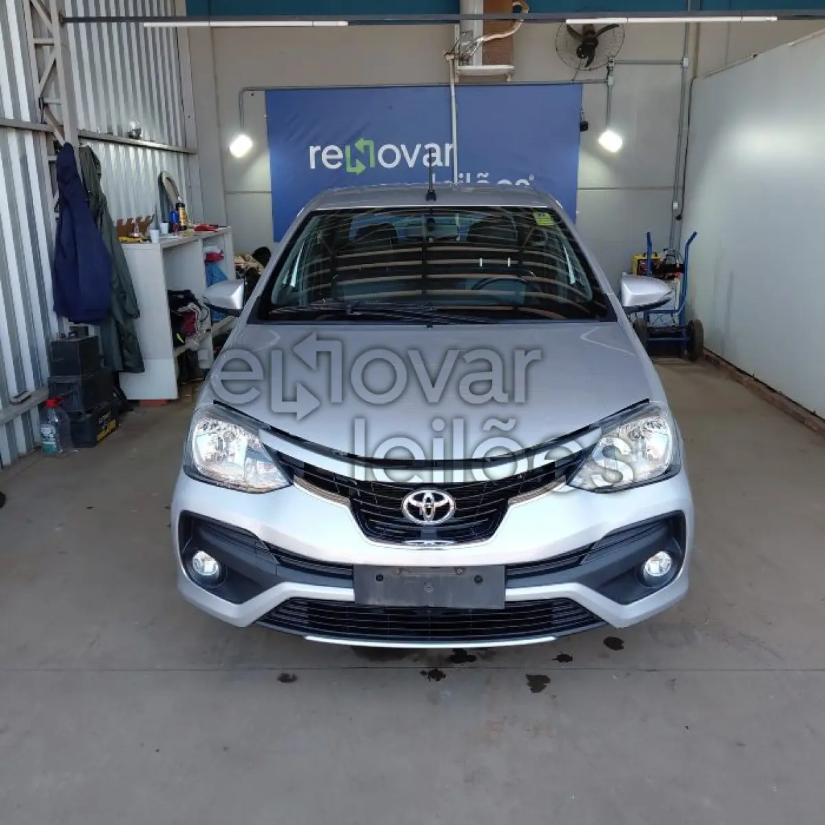 LOTE 032 - TOYOTA ETIOS - ANO 2017/2018 - COMPLETO - SICREDI PIONEIRA - DEPOSITADO EM SANTO ÂNGELO/RS