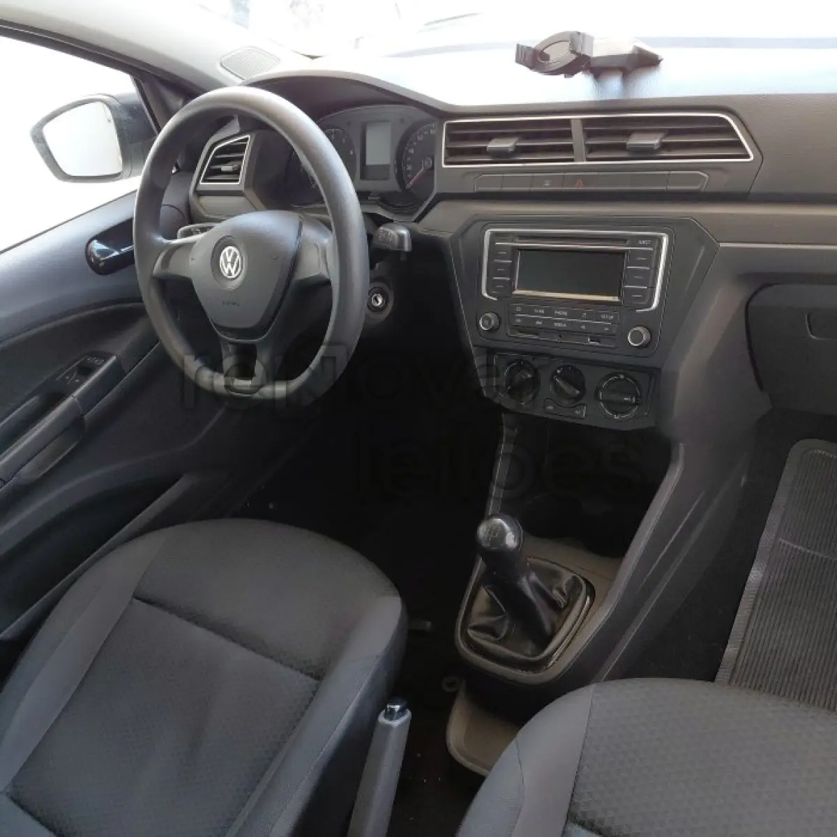 LOTE 027 - VOLKSWAGEN VOYAGE - ANO 2020/2021 - COMPLETO - CRESOL COOPERAR - DEPOSITADO EM SANTO ÂNGELO/RS