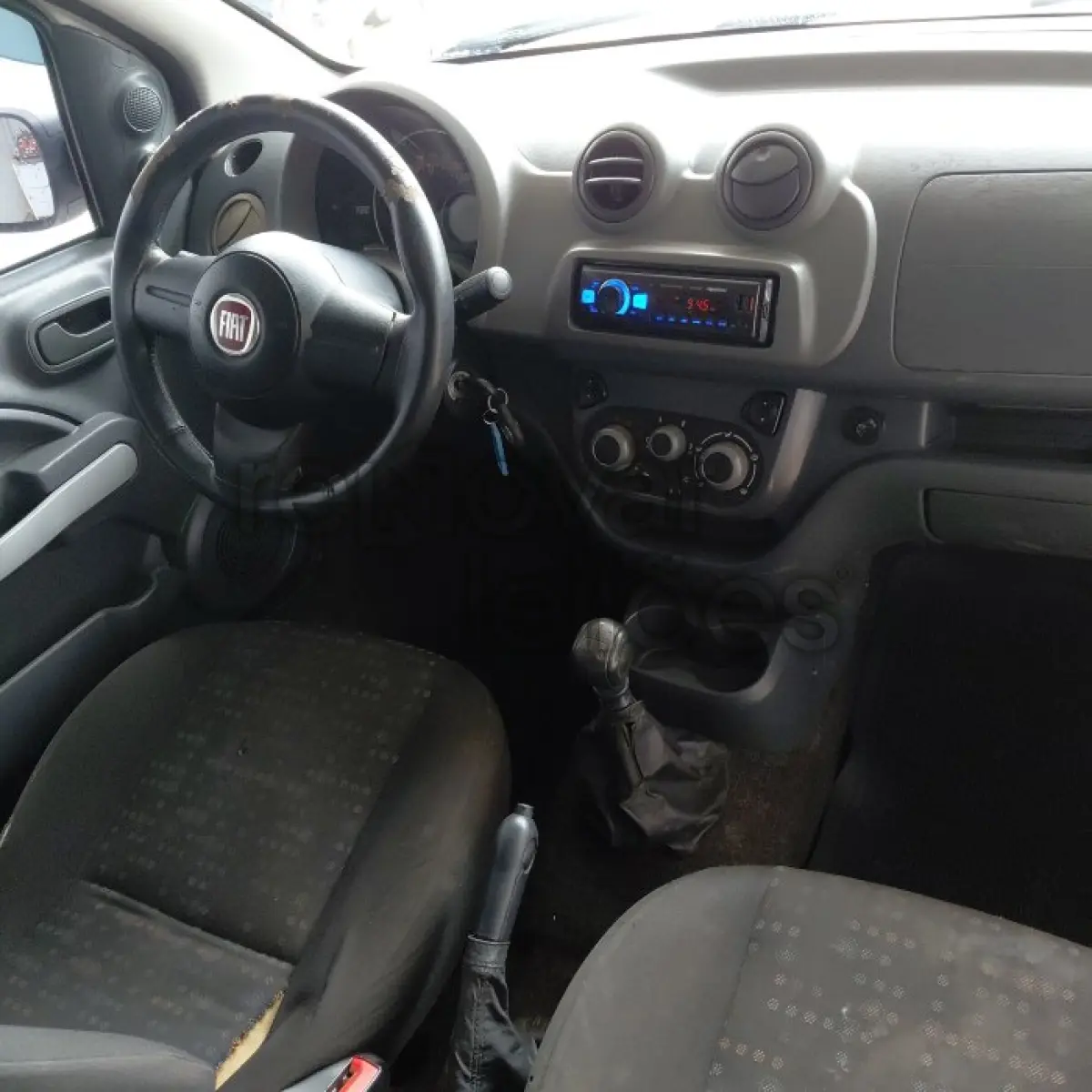 LOTE 001 - FIAT UNO VIVACE 1.0 - ANO 2015/2016 - CRESOL COOPERAR - DEPOSITADO EM SANTO ÂNGELO/RS