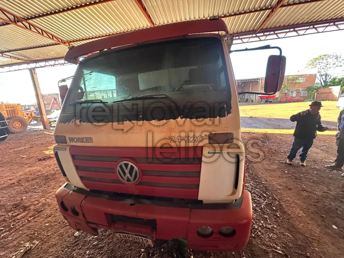 LOTE 003 - VW/24-220 EURO3 WORKER / ANO 2006/2006