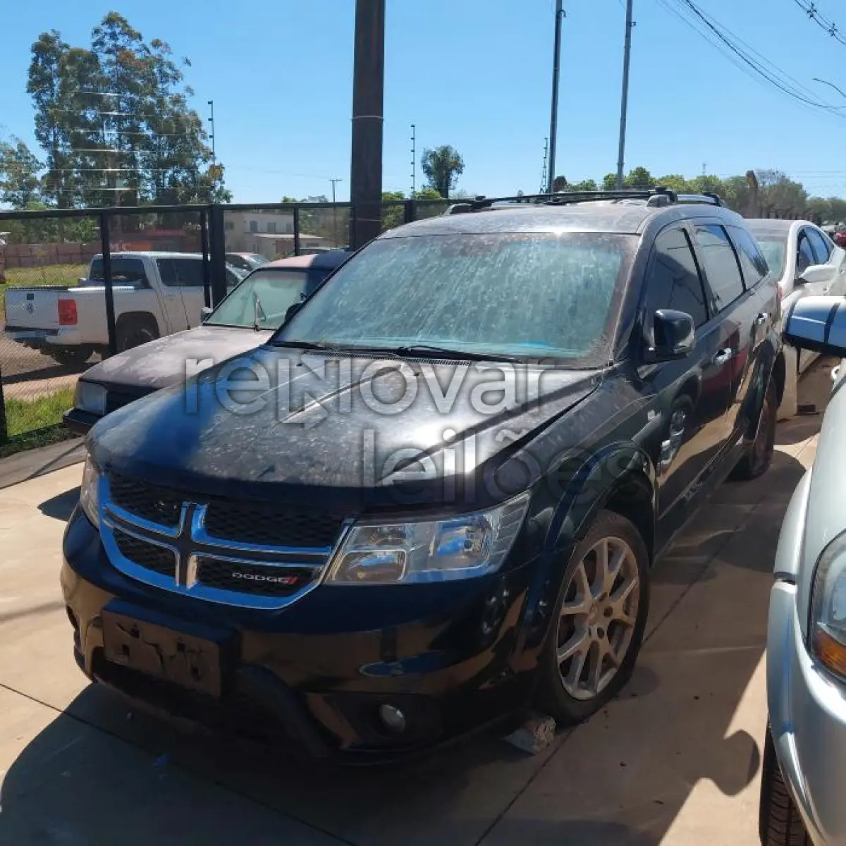 LOTE 026 - DODGE JOURNEY - ANO 2014/2014 - COMPLETO - SICREDI RAIZES - RECALL PENDENTE - DEPOSITADO EM SANTO ÂNGELO/RS