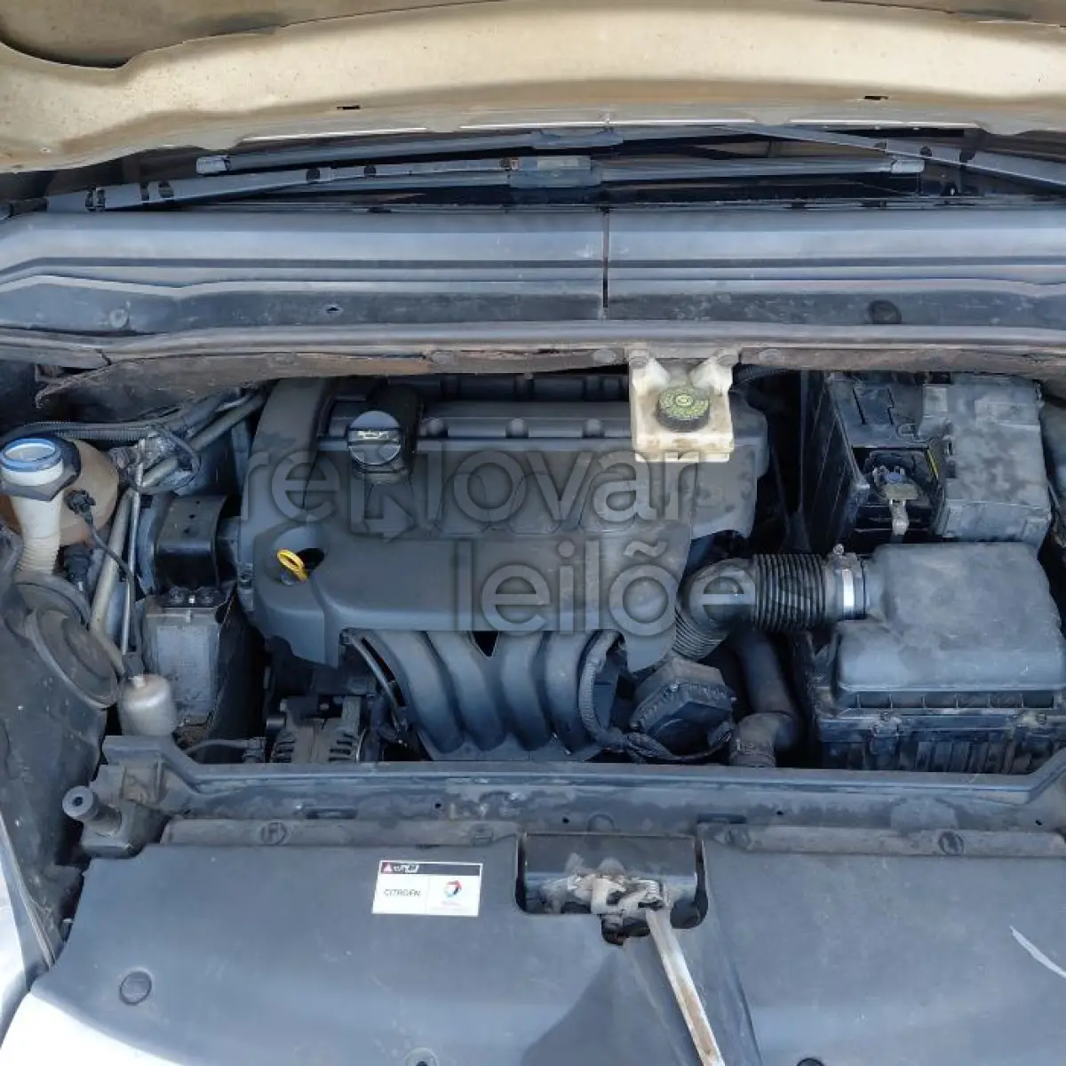 LOTE 018 - CITROEN C4 PICASSO - ANO 2009/2010 - COMPLETO - SICREDI GERAÇÕES - DEPOSITADO EM SANTO ÂNGELO/RS