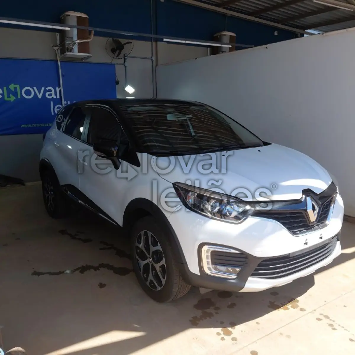 LOTE 035 - RENAULT CAPTUR - ANO 2017/2018 - COMPLETO - SICREDI CAMINHO DAS ÂGUAS - DEPOSITADO EM SANTO ÂNGELO RS