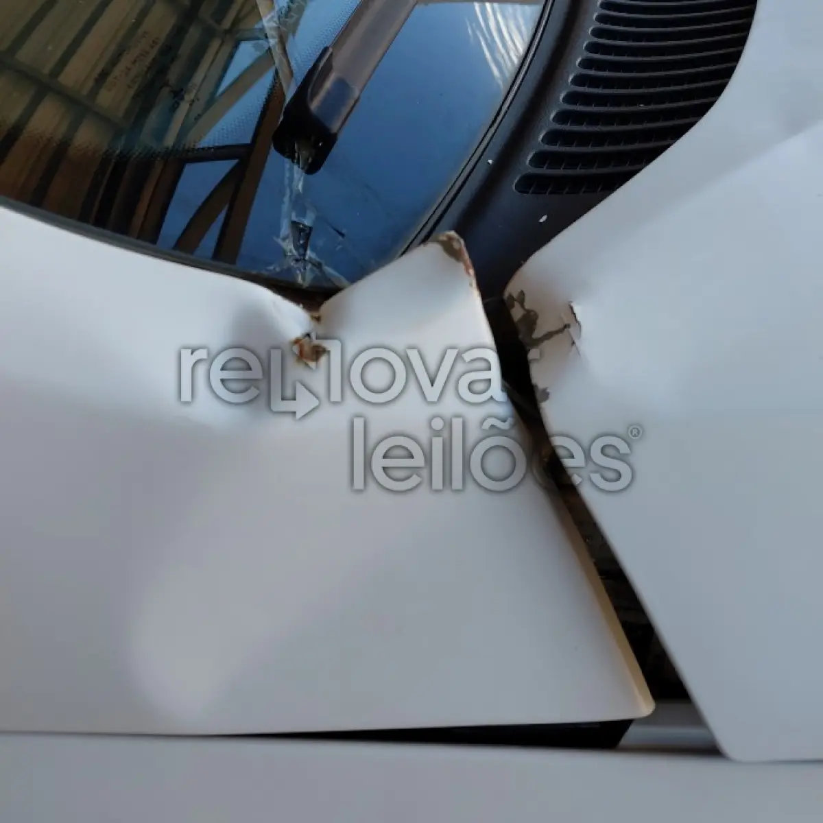 LOTE 027 - VOLKSWAGEN VOYAGE - ANO 2020/2021 - COMPLETO - CRESOL COOPERAR - DEPOSITADO EM SANTO ÂNGELO/RS