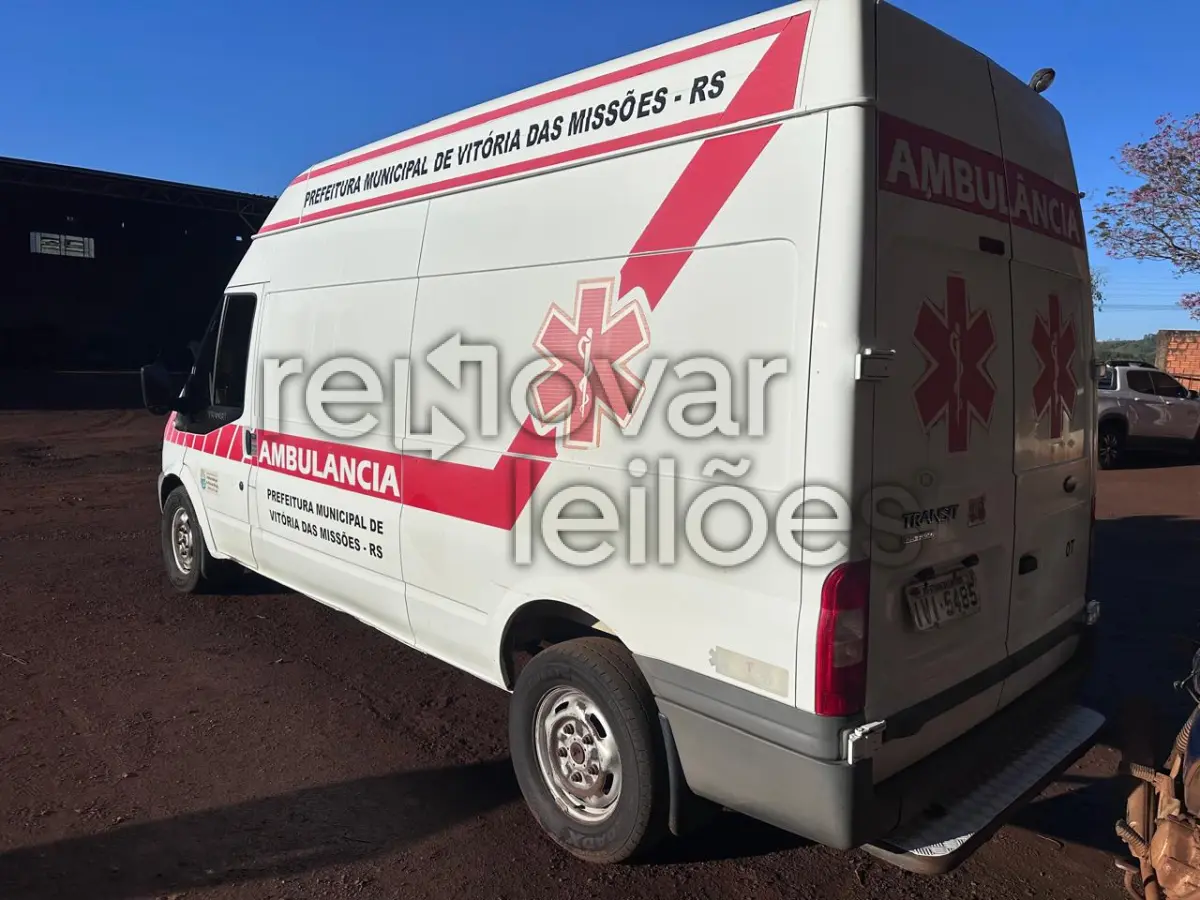 LOTE 002 - FORD/TRANSIT AMB / ANO 2013/2013
