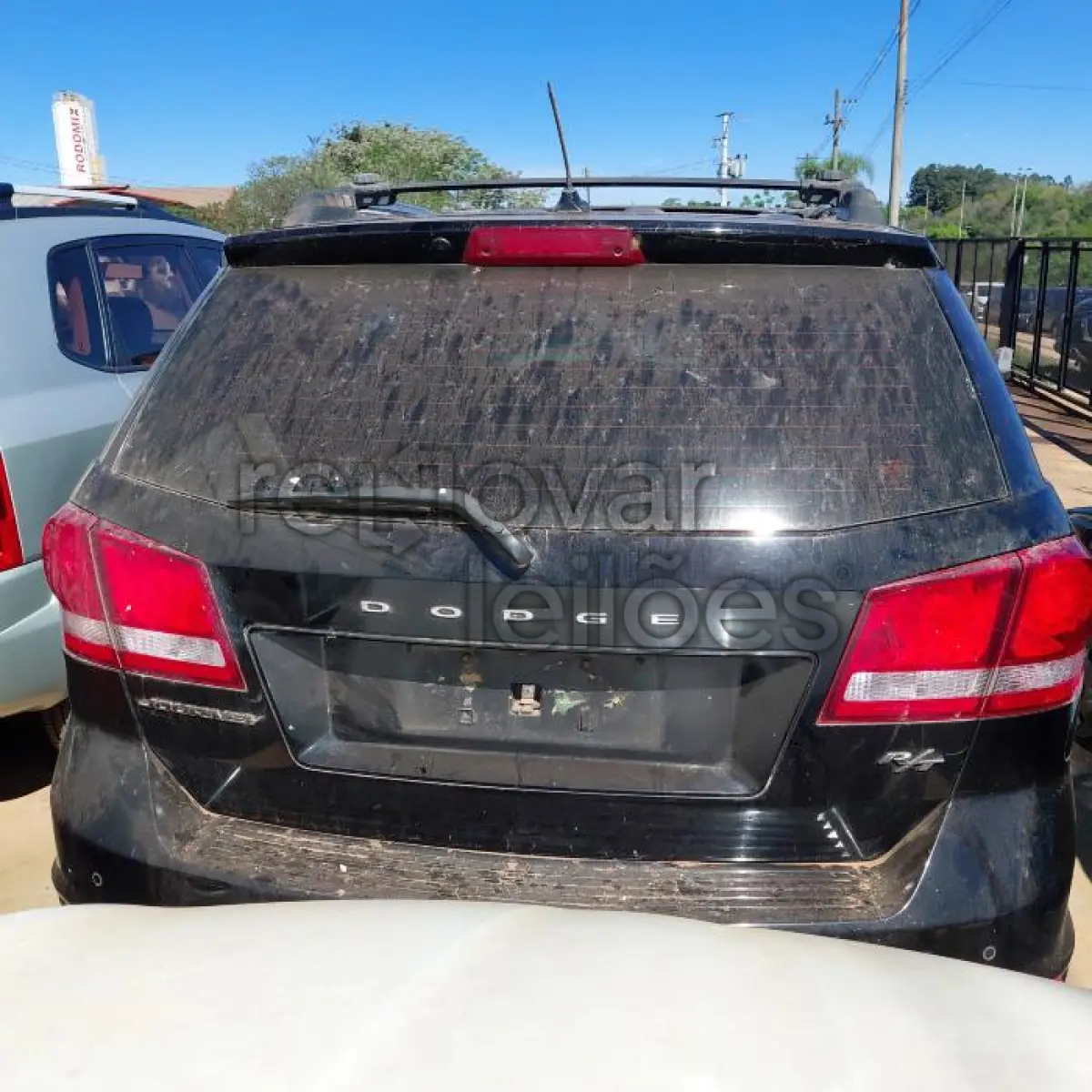 LOTE 026 - DODGE JOURNEY - ANO 2014/2014 - COMPLETO - SICREDI RAIZES - RECALL PENDENTE - DEPOSITADO EM SANTO ÂNGELO/RS