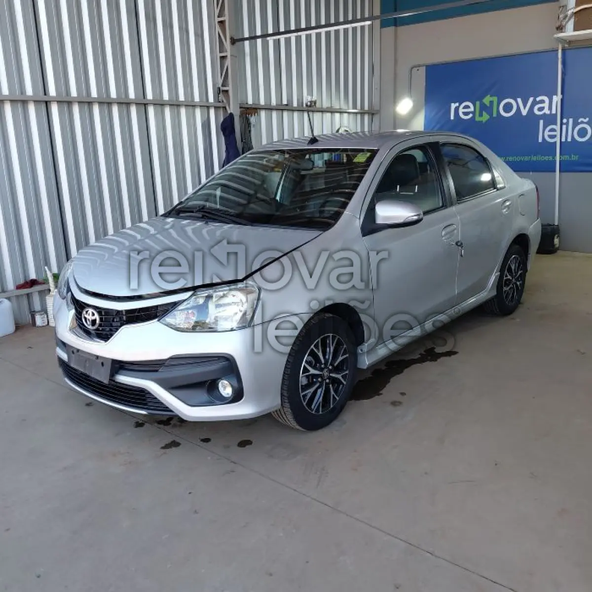 LOTE 032 - TOYOTA ETIOS - ANO 2017/2018 - COMPLETO - SICREDI PIONEIRA - DEPOSITADO EM SANTO ÂNGELO/RS
