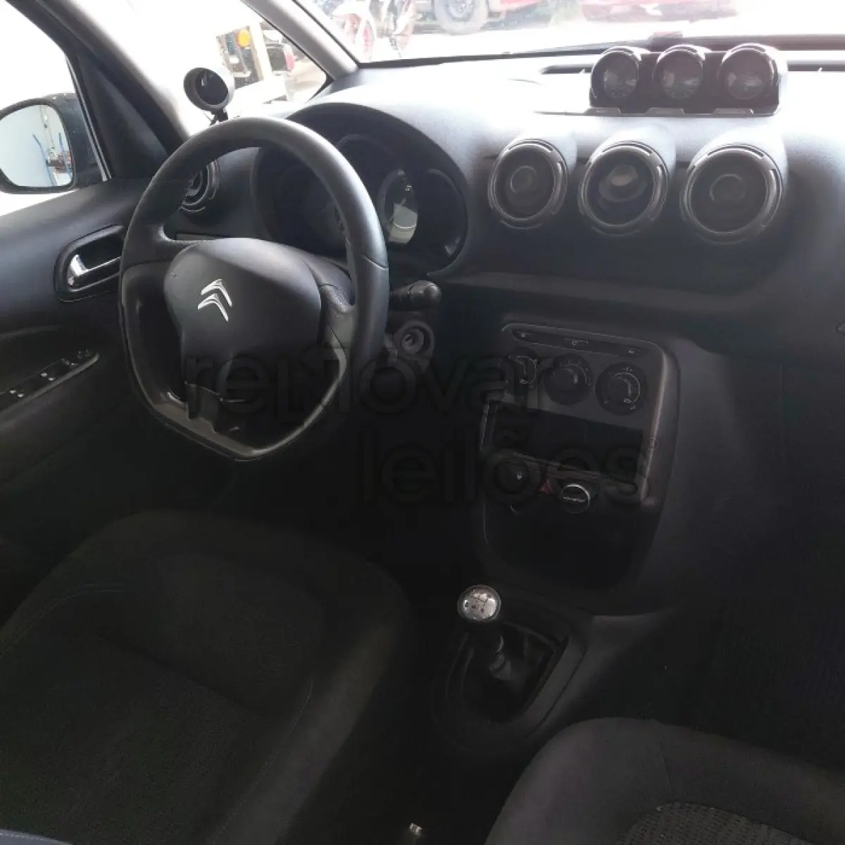 LOTE 033 - CITROEN C3 AIRCROSS - ANO - 2012/2013 - COMPLETO - SICREDI PIONEIRA - DEPOSITADO EM SANTO ÂNGELO/RS