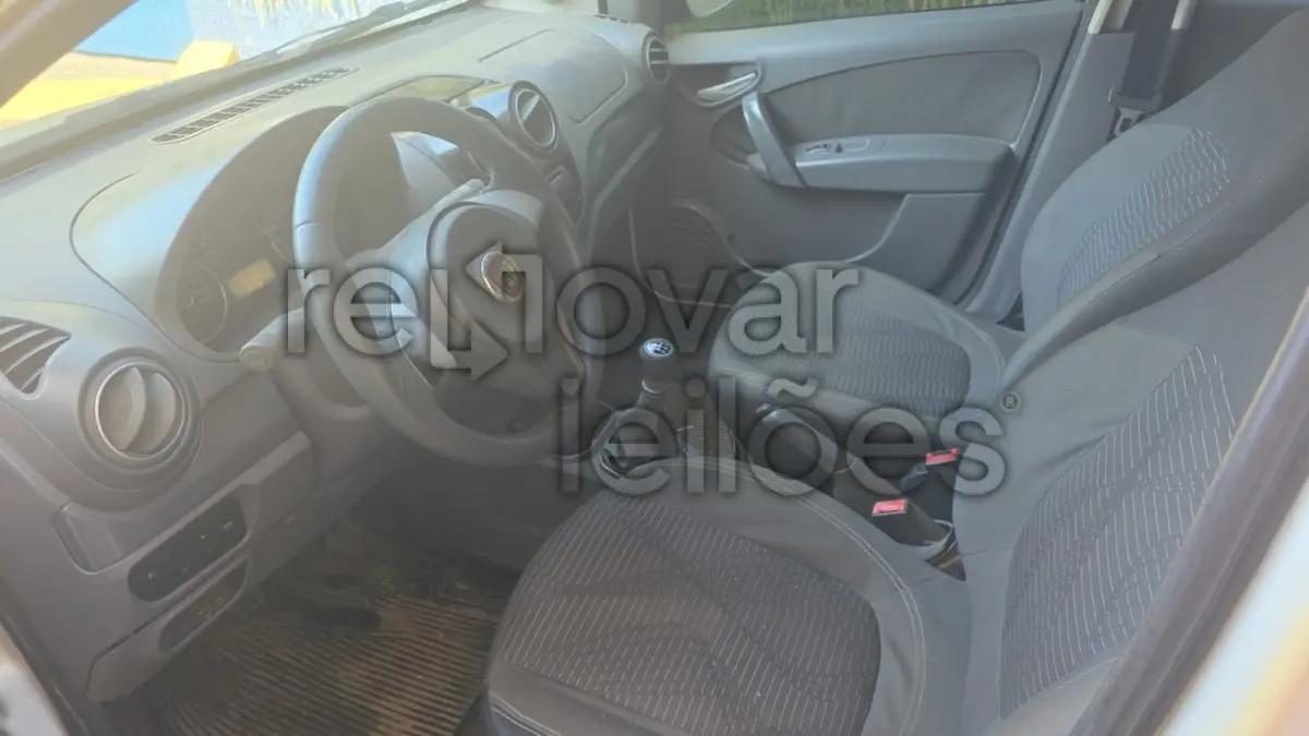 LOTE 007 - FIAT PALIO ATRACTIVE - ANO 2013/2013 - COMPLETO - SICREDI UNIÃO - DEPOSITADO EM CACHOEIRO DE ITAPEMIRIM/ES