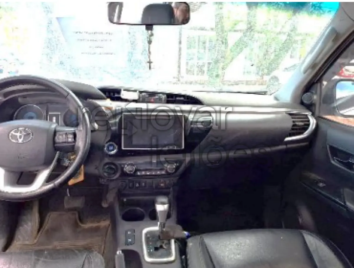 LOTE 001 - TOYOTA HILUX CD SRX 4X4, 2016/2017, DEPOSITADO COM O EXEQUENTE
