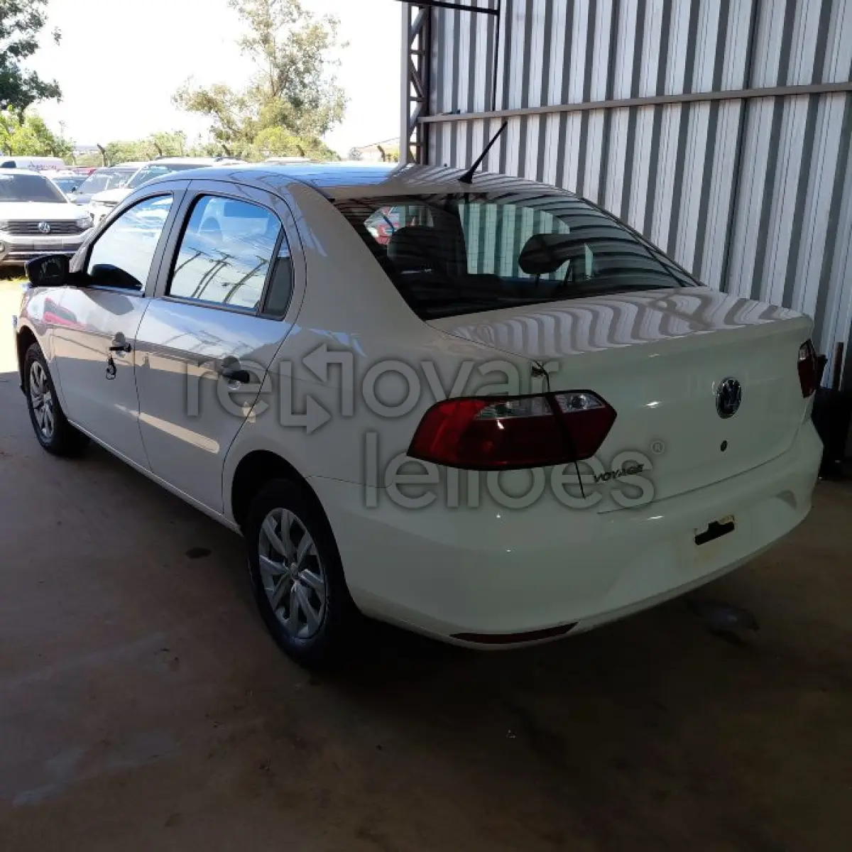 LOTE 027 - VOLKSWAGEN VOYAGE - ANO 2020/2021 - COMPLETO - CRESOL COOPERAR - DEPOSITADO EM SANTO ÂNGELO/RS