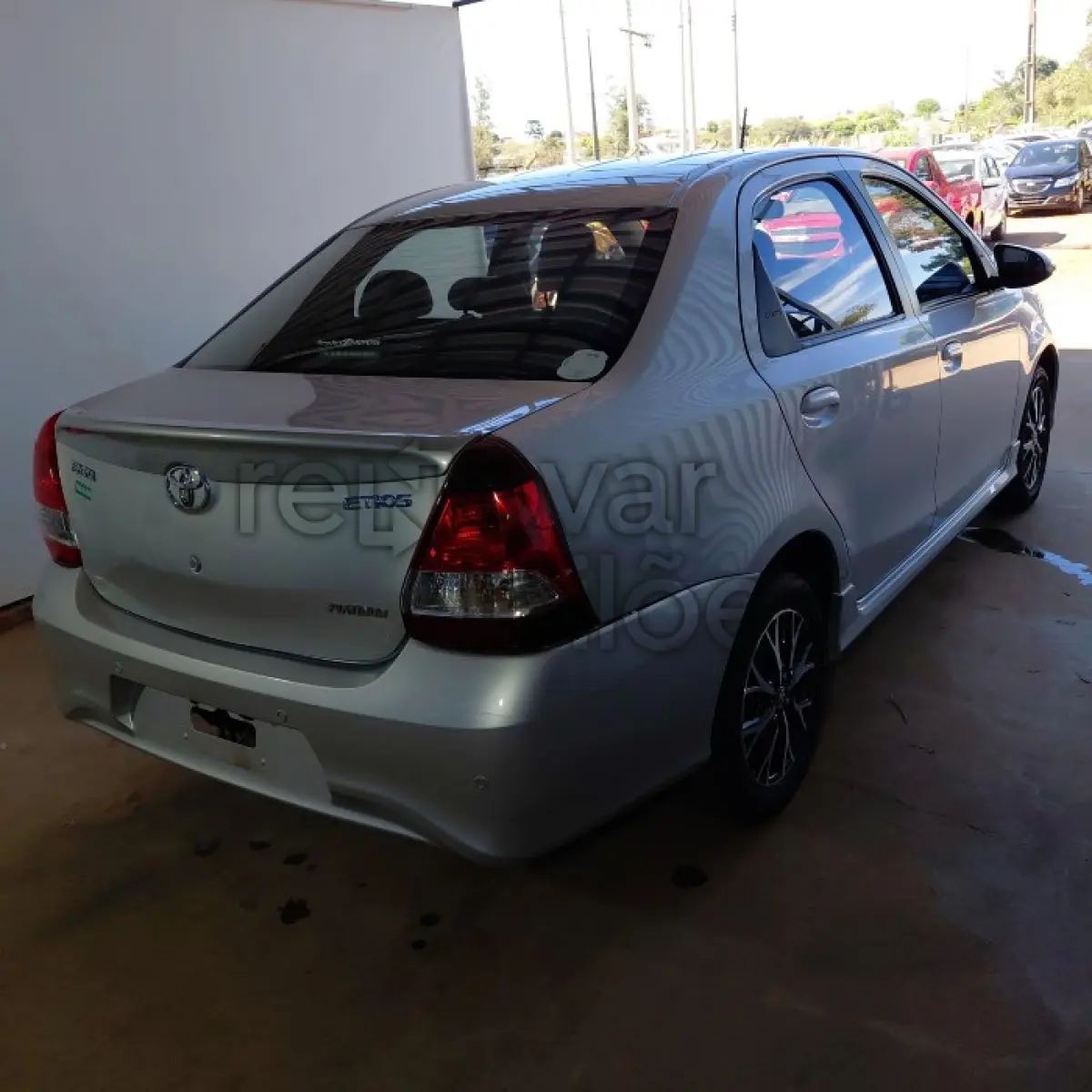 LOTE 032 - TOYOTA ETIOS - ANO 2017/2018 - COMPLETO - SICREDI PIONEIRA - DEPOSITADO EM SANTO ÂNGELO/RS