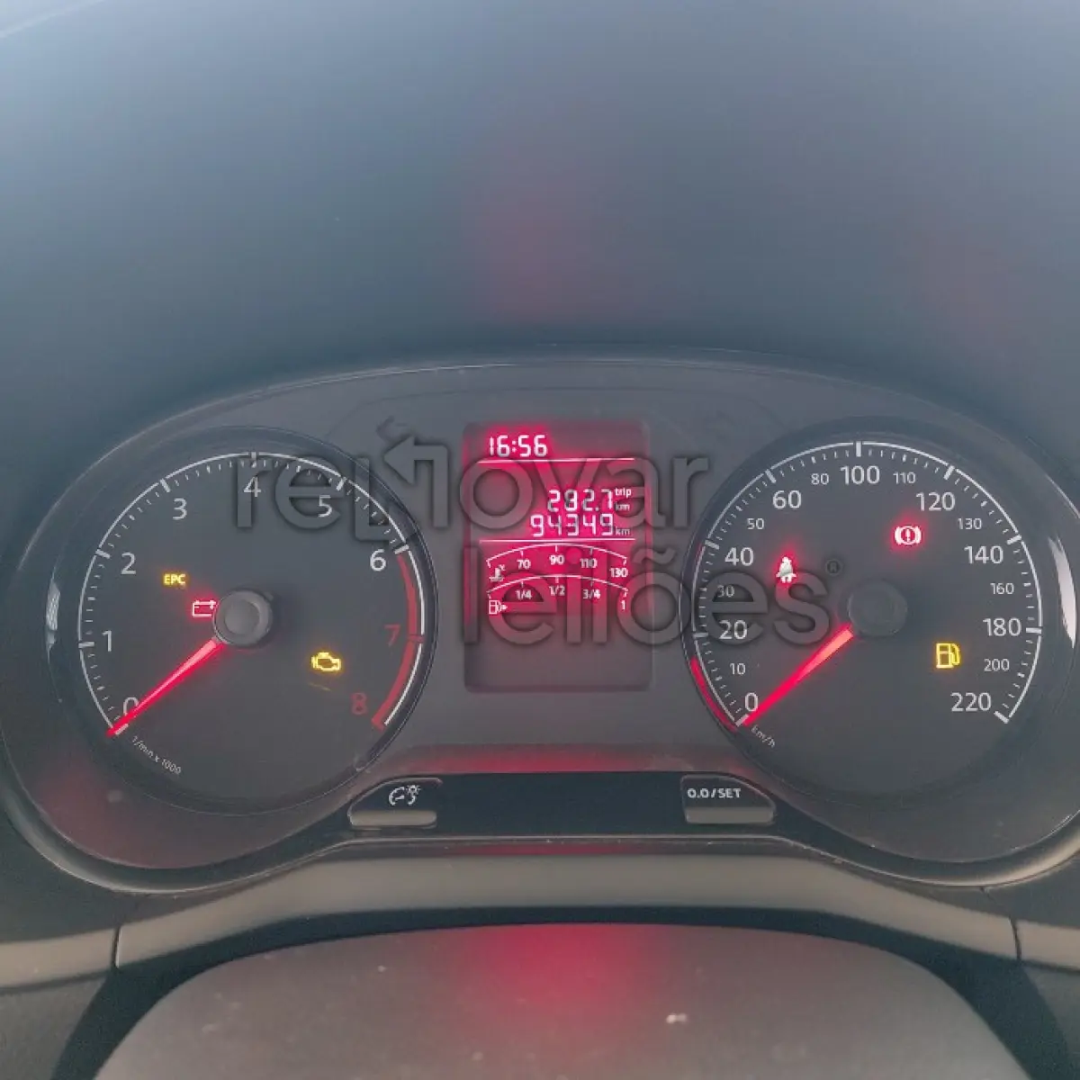 LOTE 019 - VOLKSWAGEN VOYAGE - ANO 2021/2022 - COMPLETO - SICOOB CREDITAIPU - DEPOSITADO EM SANTO ÂNGELO/RS