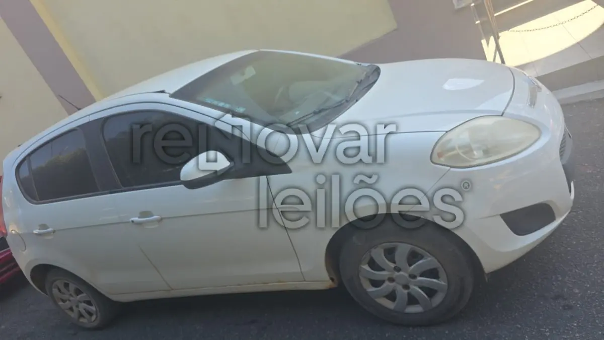 LOTE 007 - FIAT PALIO ATRACTIVE - ANO 2013/2013 - COMPLETO - SICREDI UNIÃO - DEPOSITADO EM CACHOEIRO DE ITAPEMIRIM/ES