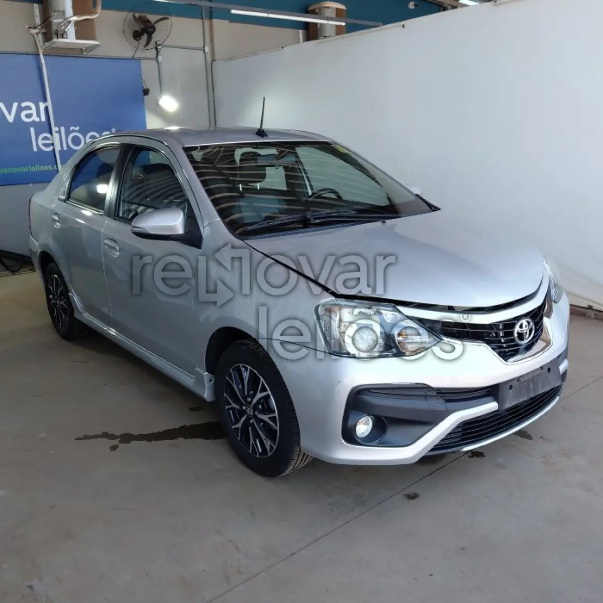 LOTE 032 - TOYOTA ETIOS - ANO 2017/2018 - COMPLETO - SICREDI PIONEIRA - DEPOSITADO EM SANTO ÂNGELO/RS