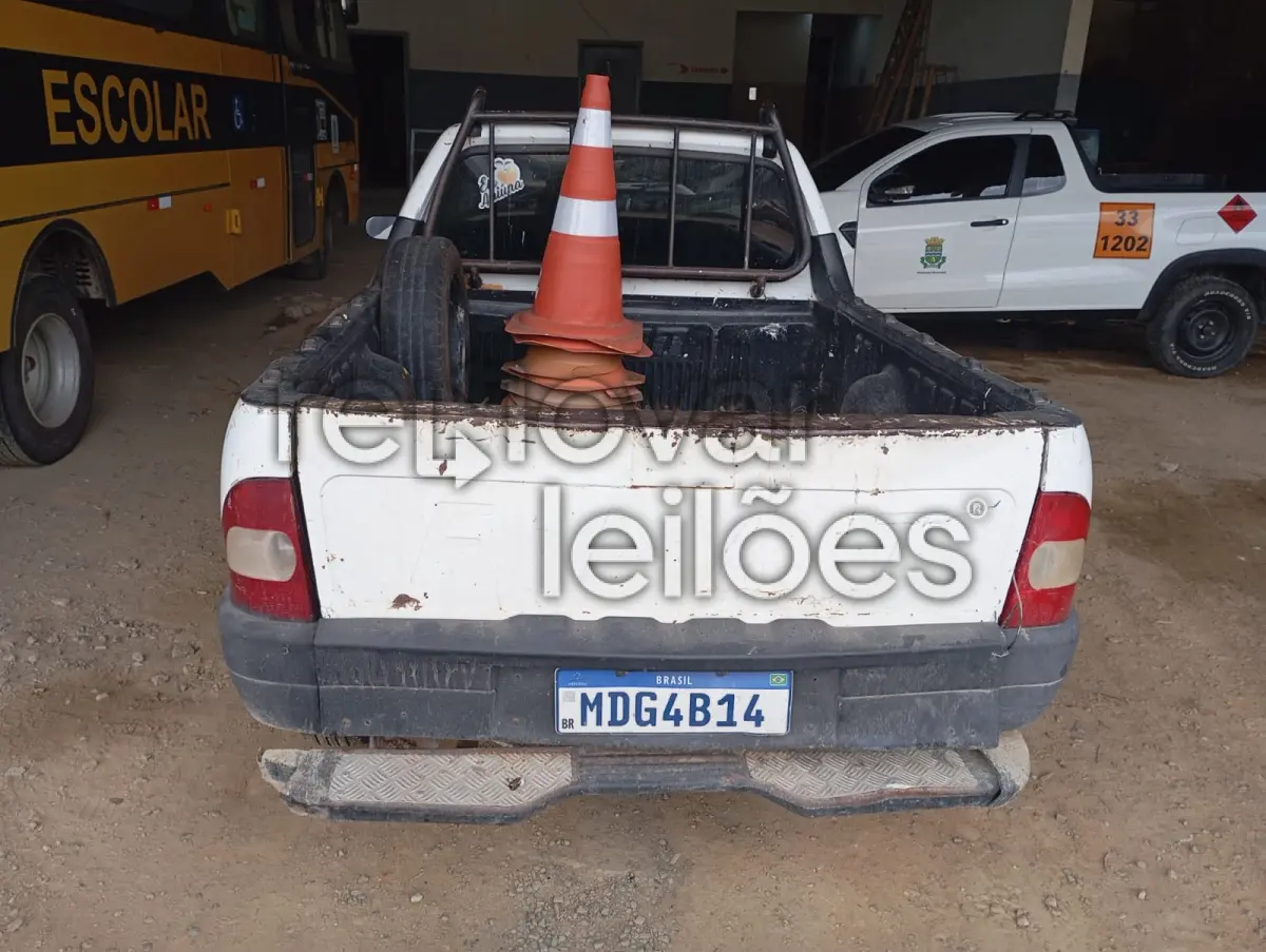 LOTE 004 - FIAT/STRADA FIRE FLEX / ANO 2006/2007