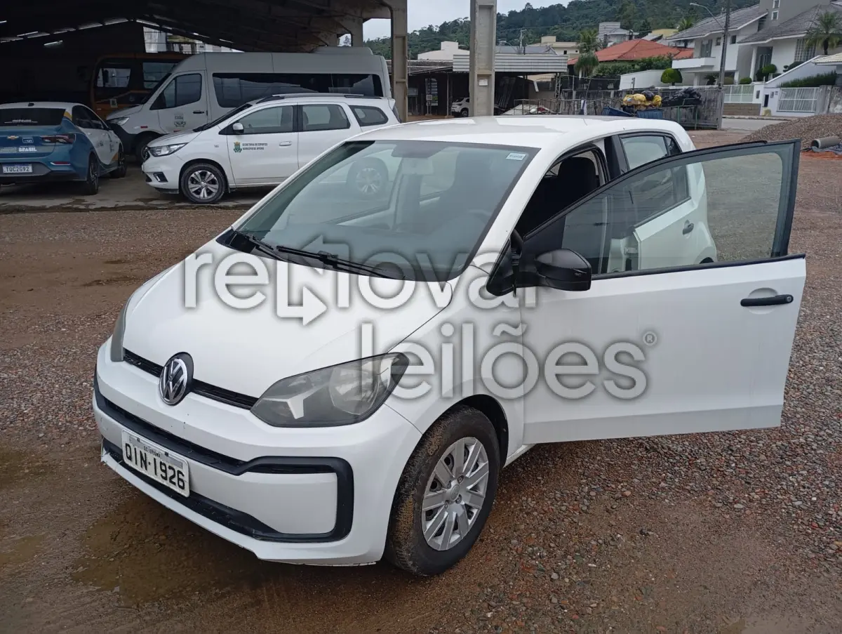 LOTE 003 - VW/UP TAKE MCV / ANO 2017/2018
