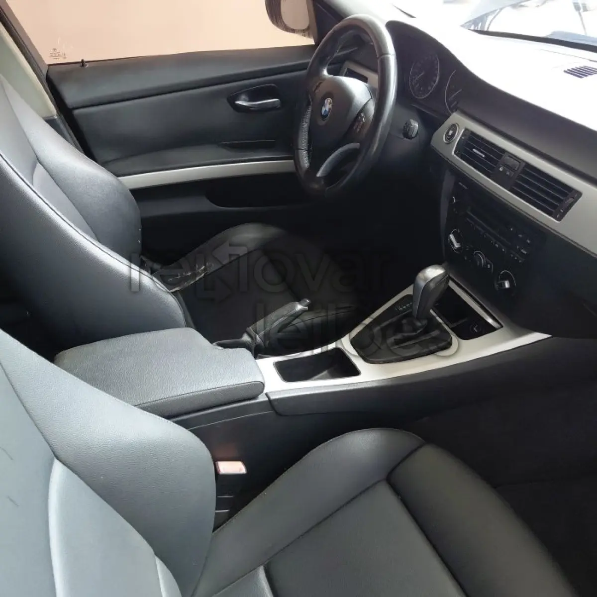 LOTE 050 - BMW 320I PG51 - ANO 2009/2010 - COMPLETO - CRESOL CENTRO SUL - DEPOSITADO EM SANTO ÂNGELO /RS