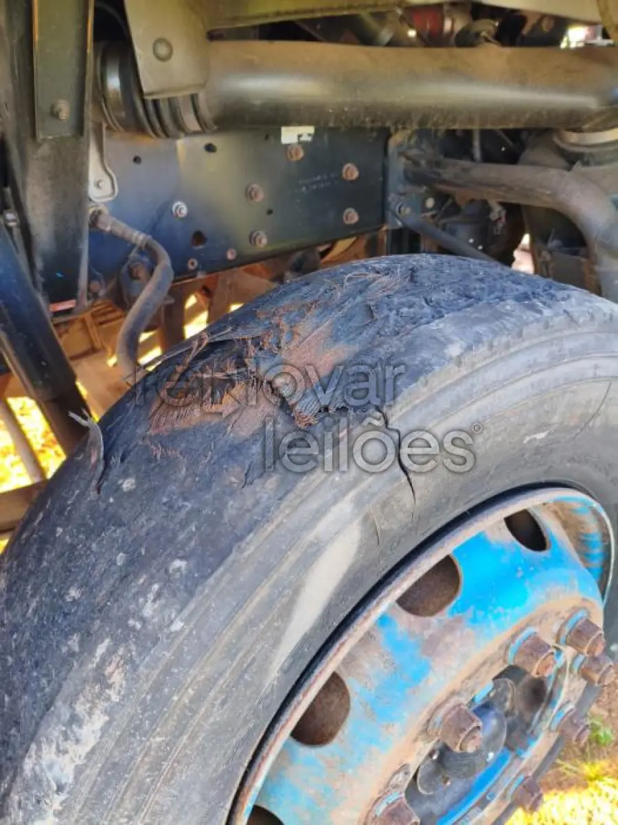 LOTE 001 - FORD CARGO 2423 L - ANO 2012/2013 - SICREDI CAMINHO DAS AGUAS - DEPOSITADO EM SANTO ÂNGELO/RS
