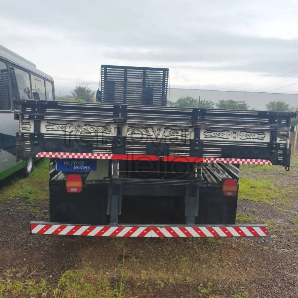 LOTE 002 - VW 30.330 CRC 8X2 - ANO 2019/2020 - COMPLETO - SICOOB CREDITAIPU - DEPOSITADO EM IJUI/RS