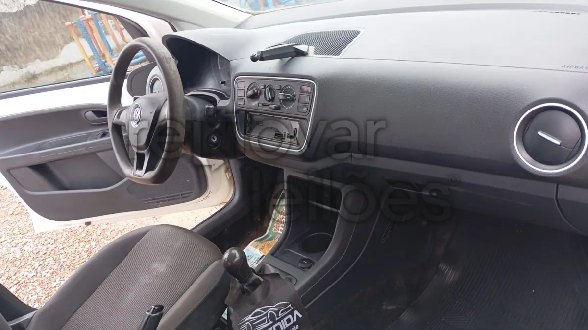 LOTE 003 - VW/UP TAKE MCV / ANO 2017/2018