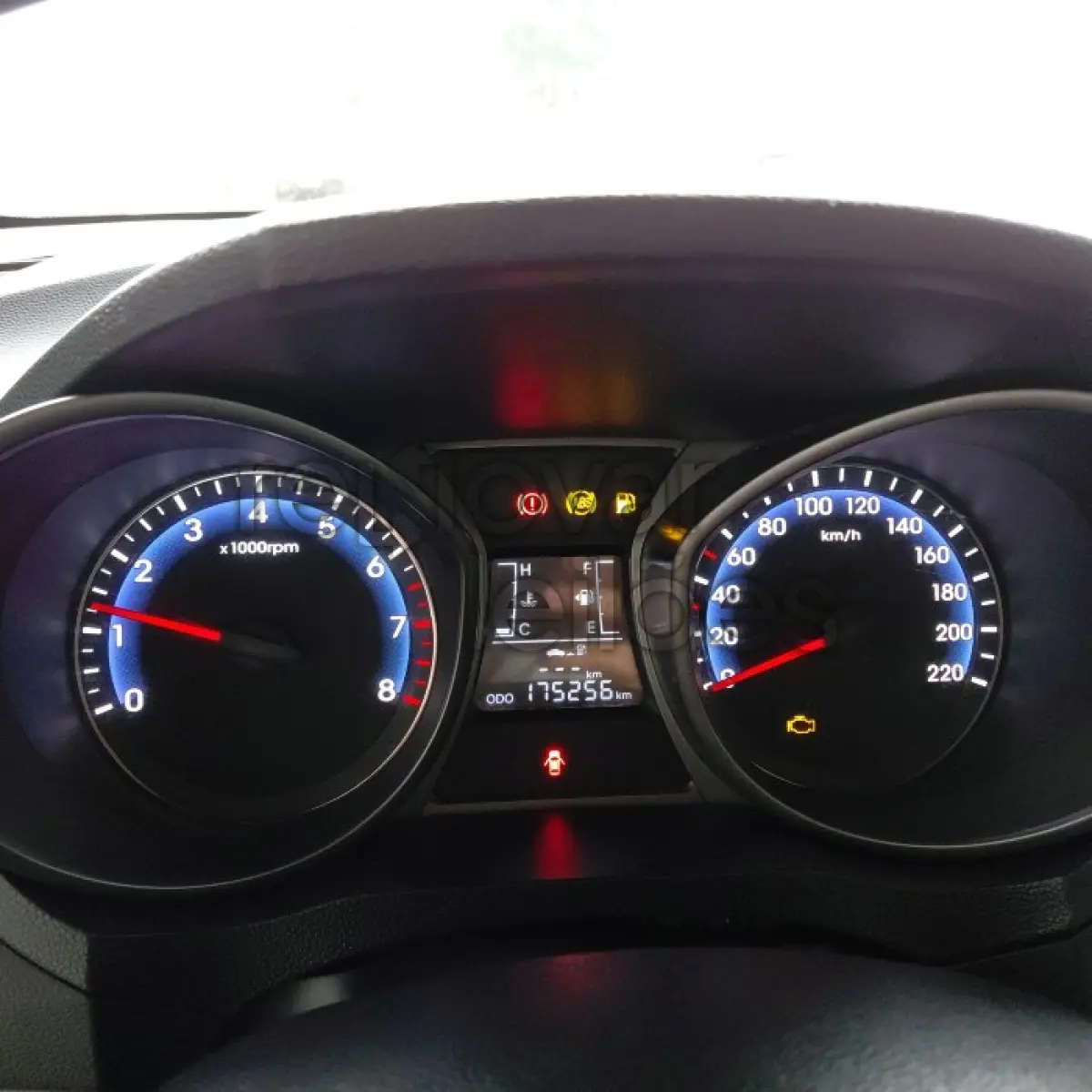 LOTE 005 - HYUNDAI HB20S 1.0M COMF - ANO 2015/2015 - COMPLETO - SICREDI PIONEIRA - DEPOSITADO EM SANTO ÂNGELO/RS