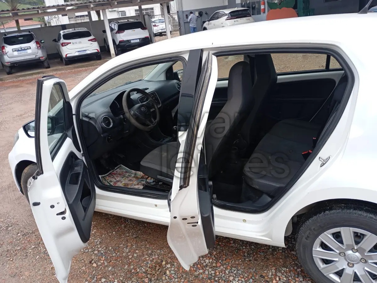 LOTE 003 - VW/UP TAKE MCV / ANO 2017/2018