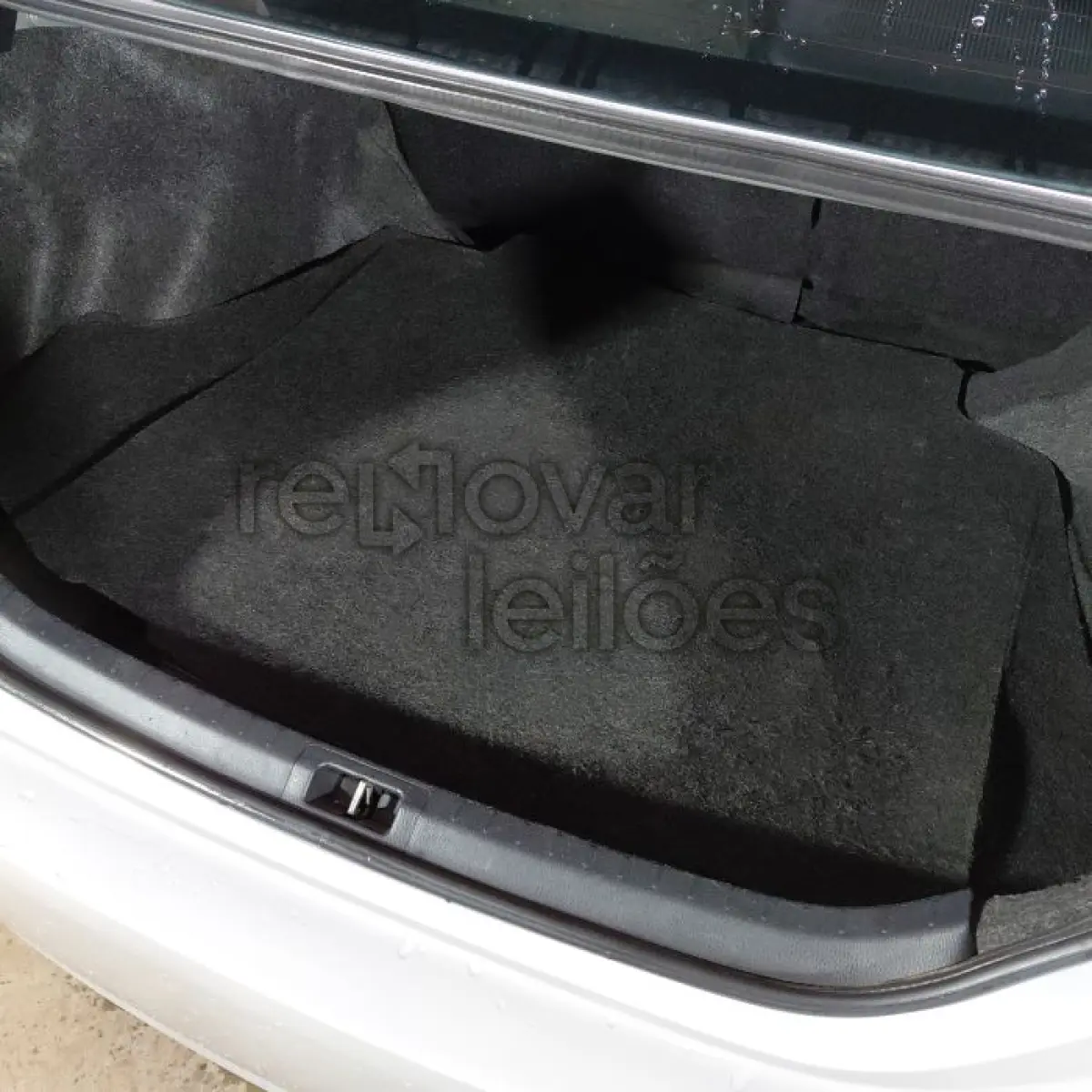 LOTE 007 - TOYOTA COROLLA XEI 2.0 FLEX - ANO 2014/2015 - COMPLETO - CRESOL COOPERAR - DEPOSITADO EM SANTO ÂNGELO/RS