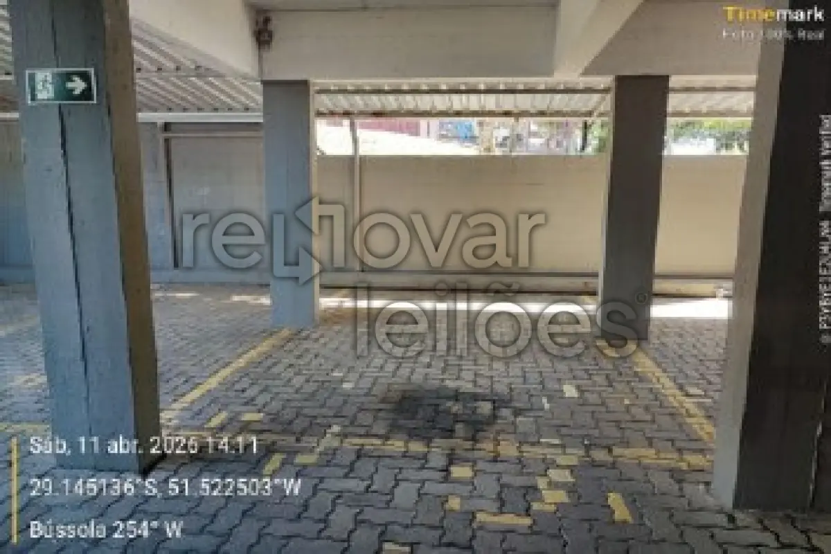 LOTE 001 - APARTAMENTO C/ 49,97 M² + APARTAMENTO C/ 54,03 M² + BOX