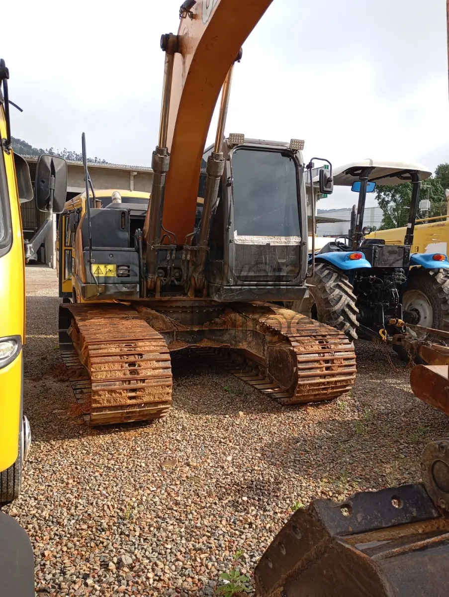 LOTE 006 - ESCAVADEIRA HIDRÁULICA CASE CX180C / ANO 2017