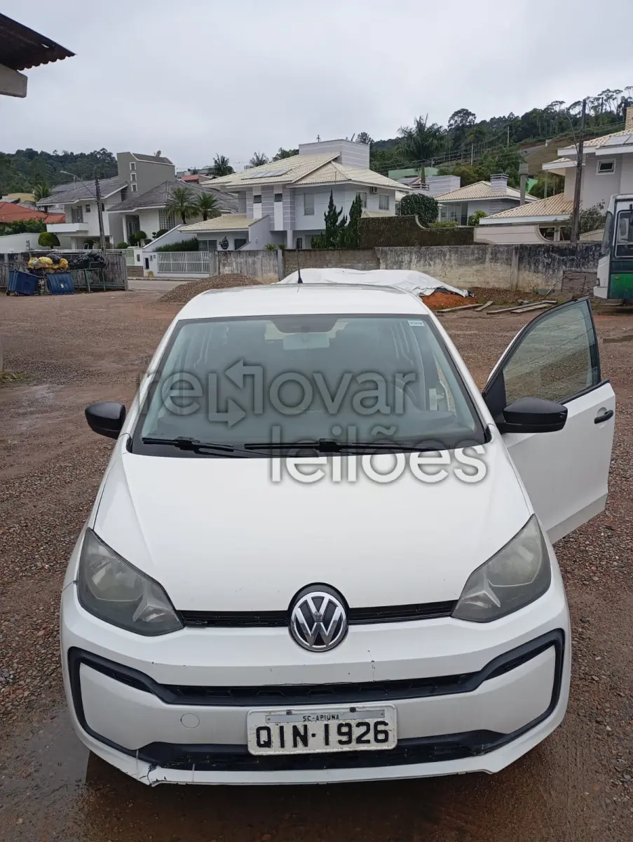 LOTE 003 - VW/UP TAKE MCV / ANO 2017/2018