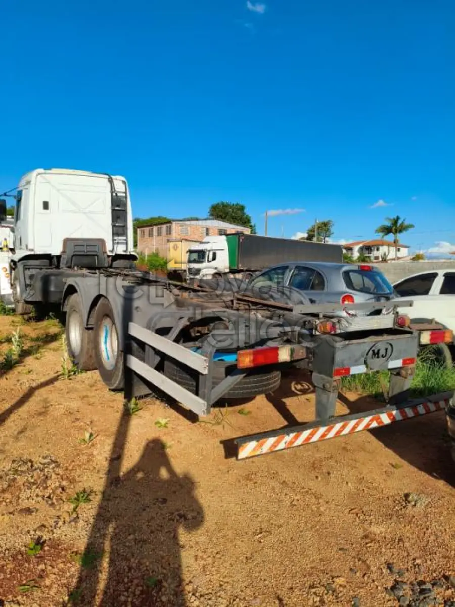 LOTE 001 - FORD CARGO 2423 L - ANO 2012/2013 - SICREDI CAMINHO DAS AGUAS - DEPOSITADO EM SANTO ÂNGELO/RS