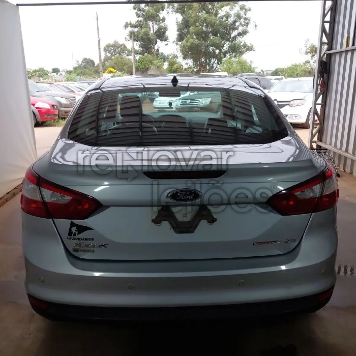 LOTE 026 - FORD FORD FOCUS SE AT 2.0 S - ANO 2013/2014 - COMPLETO - SICOOB NOVA TRENTO - DEPOSITADO EM SANTO ÂNGELO/RS