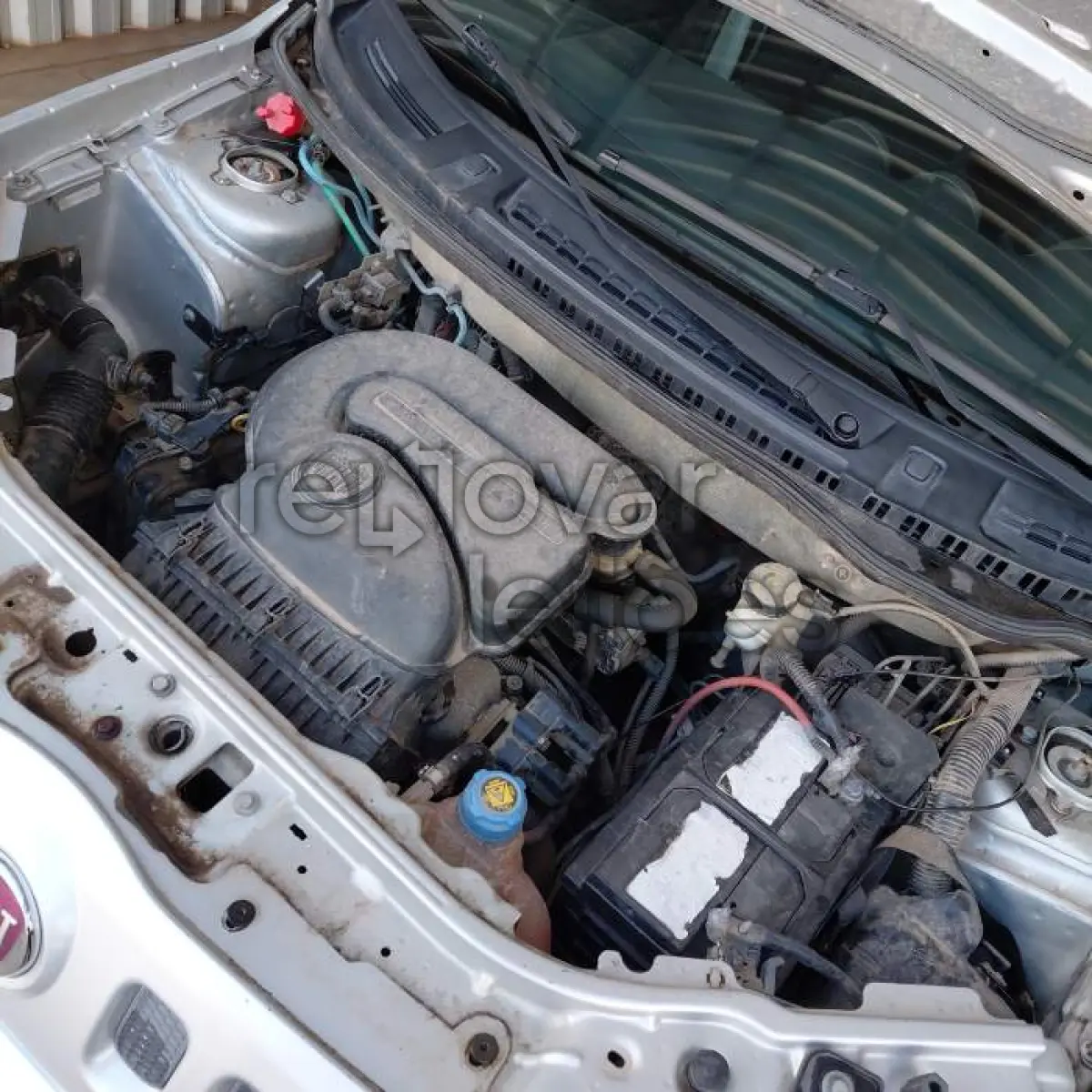 LOTE 011 - FIAT UNO VIVACE 1.0 - ANO 2014/2015 - SICREDI LIBERDADE - DEPOSITADO EM SANTO ÂNGELO