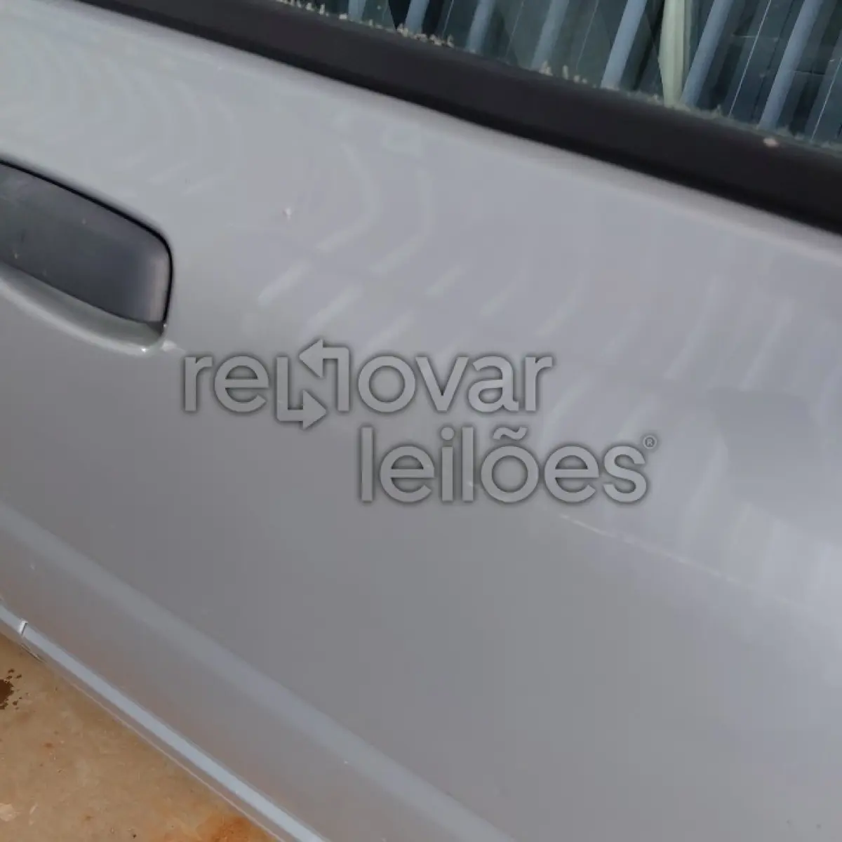 LOTE 011 - FIAT UNO VIVACE 1.0 - ANO 2014/2015 - SICREDI LIBERDADE - DEPOSITADO EM SANTO ÂNGELO