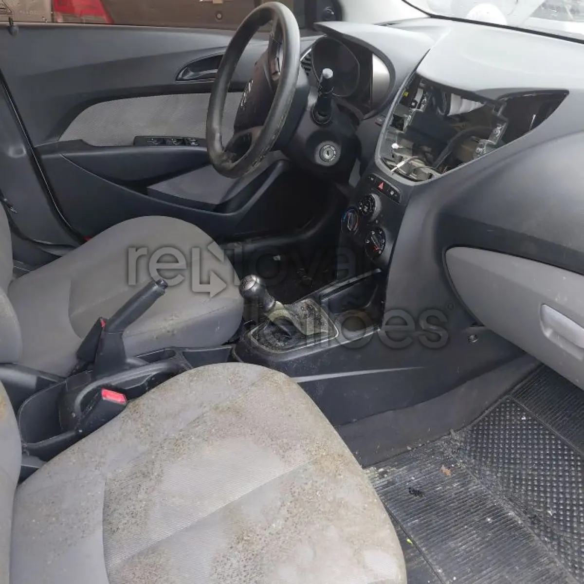 LOTE 025 - HYUNDAI HB20S 1.0M COMF - ANO 2014/2015 - COMPLETO - SICREDI PIONEIRA - DEPOSITADO EM SANTO ÂNGELO/RS